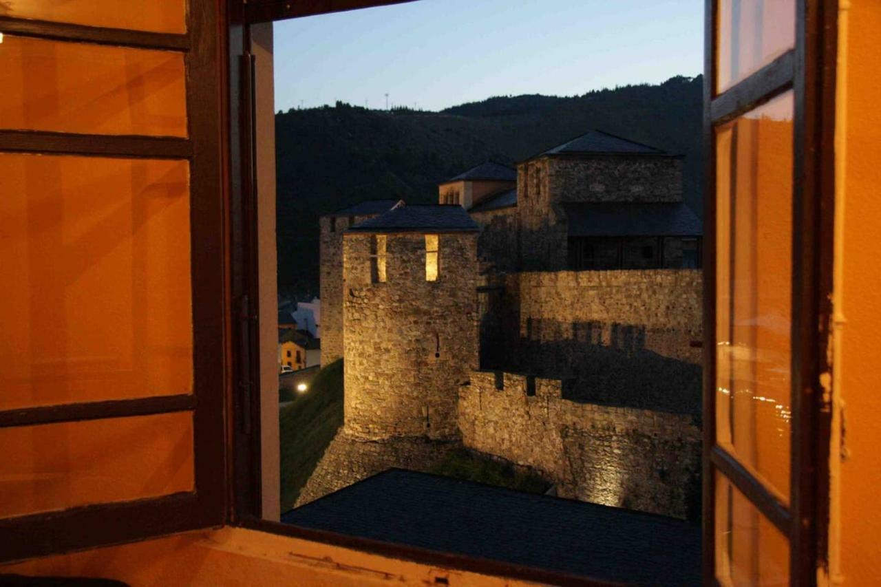 Апартаменты Ponferrada Castillo Экстерьер фото